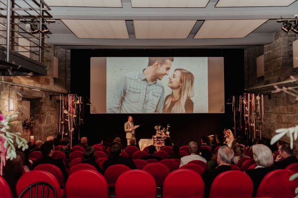Hochzeitsfest in neuen KINO Freienstein